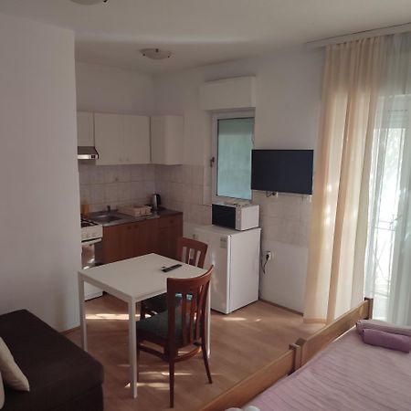 Apartmani Ledenko Kaštela Kültér fotó