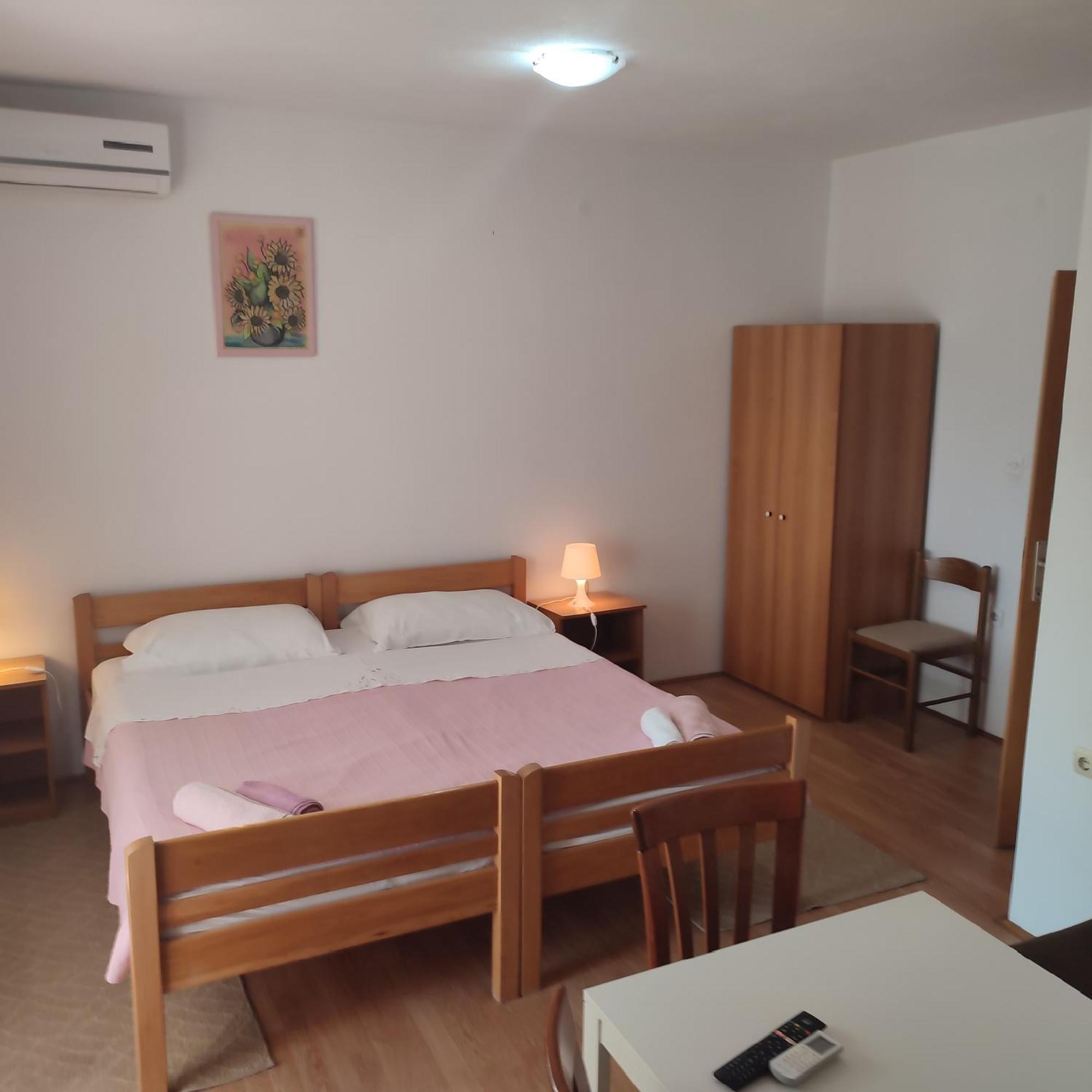 Apartmani Ledenko Kaštela Kültér fotó