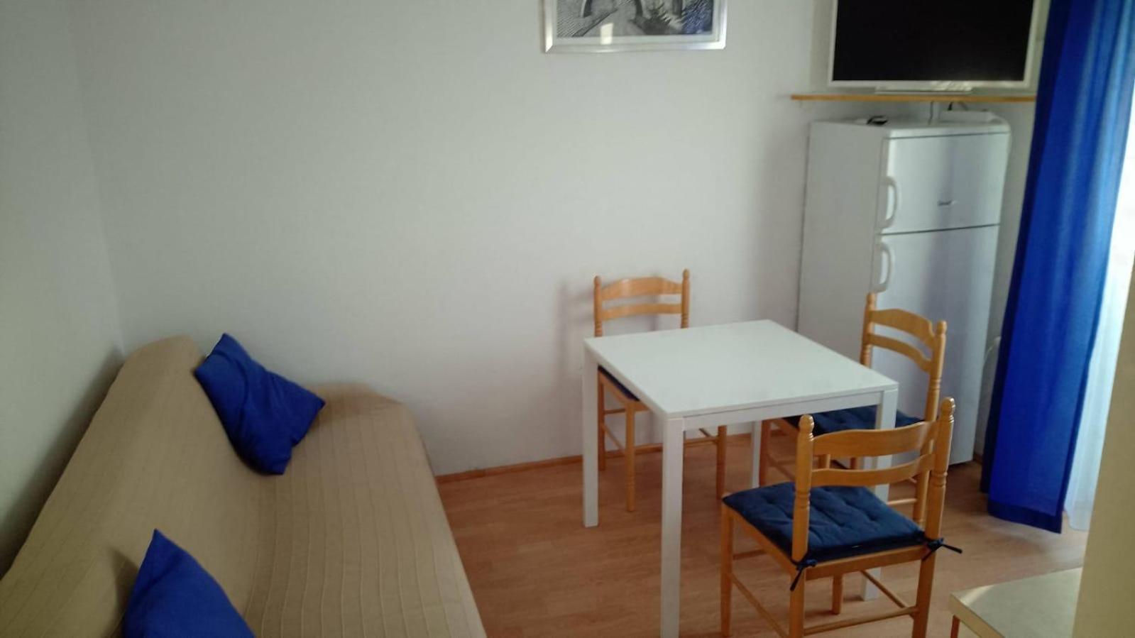 Apartmani Ledenko Kaštela Kültér fotó