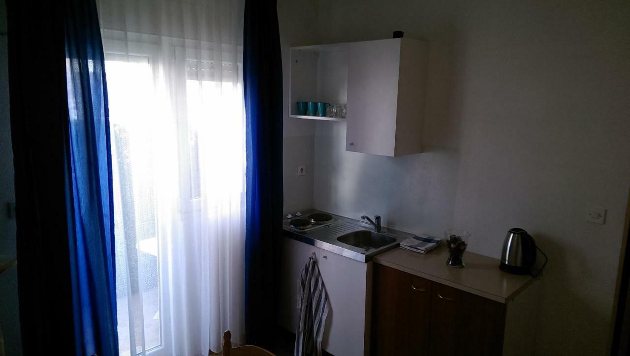 Apartmani Ledenko Kaštela Kültér fotó